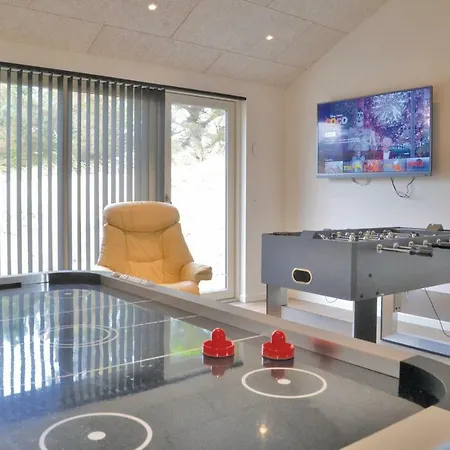 Four-bedroom Holiday In Dom wakacyjny Oksbøl