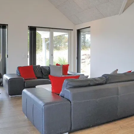 Four-bedroom Holiday In Oksbøl