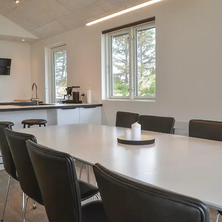 Four-bedroom Holiday In * Oksbøl